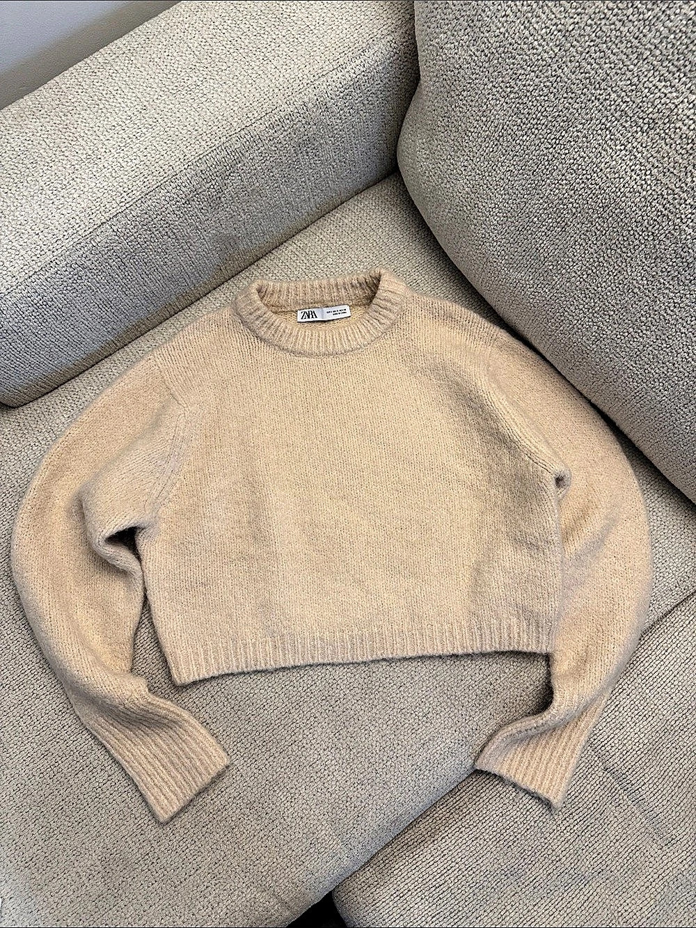 Zara Cropped Crewneck Sweater in Beige Size Medium